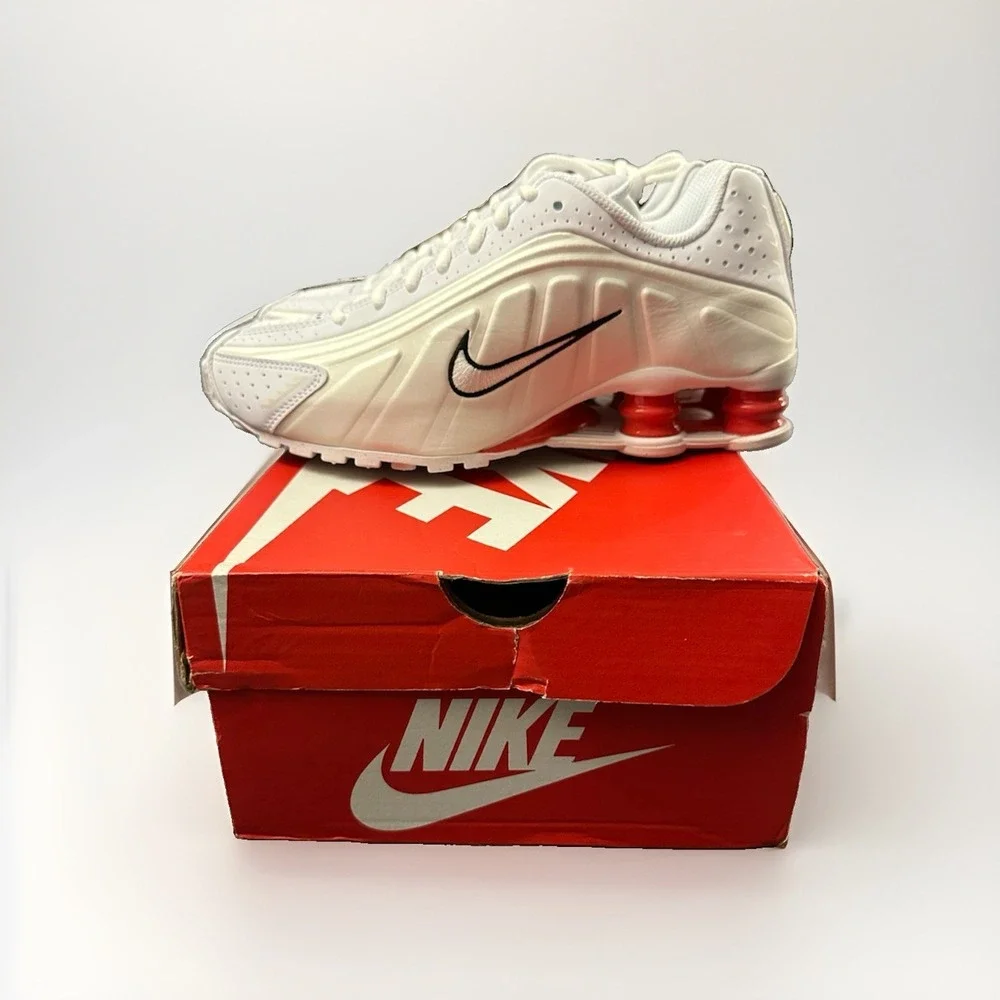 Nike Air Shox R4 White-Phantom-Red Youth Shoe Sz 6.5y Womens Sz 8 New CW2626-102